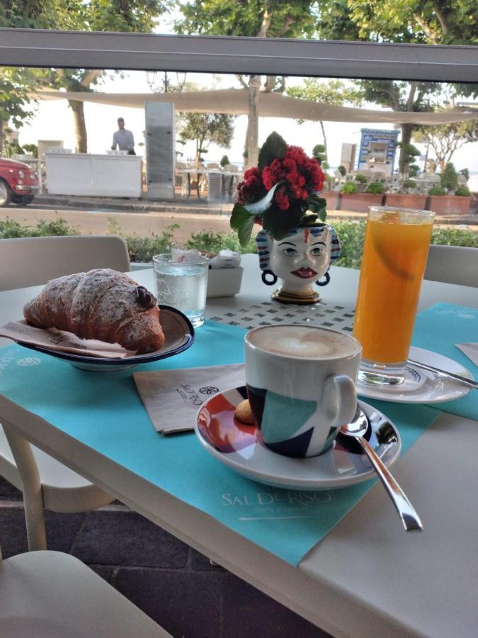 Bed and Breakfast Beb Palazzo Mancini Minori Exterior foto